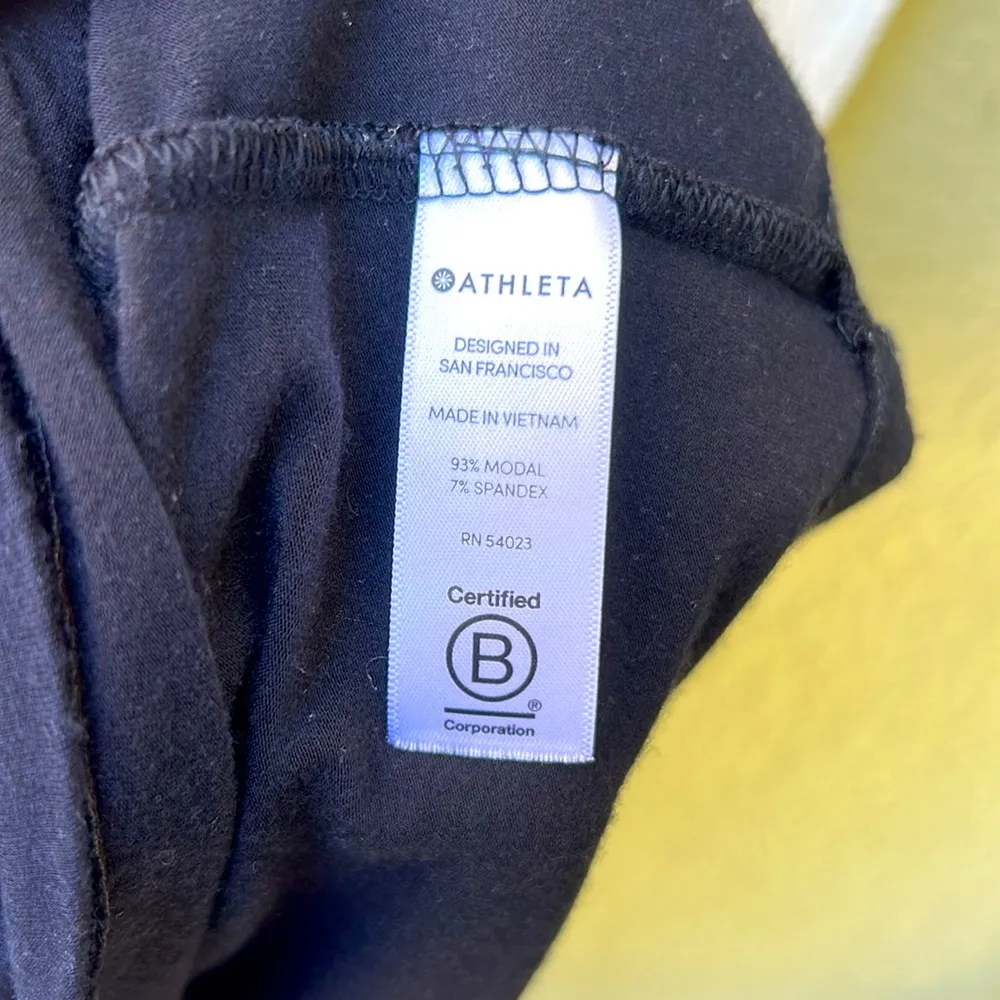 Athleta Black Sleeveless Dress - Image 5