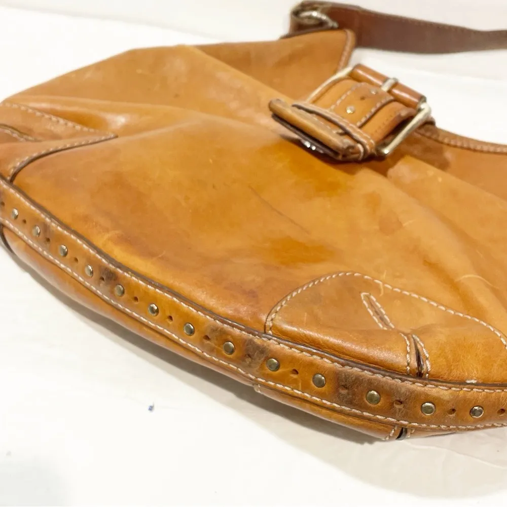 Michael Kors ‘Hutton’ Brown Distressed Leather Buckle shoulder Hobo Bag - Image 7