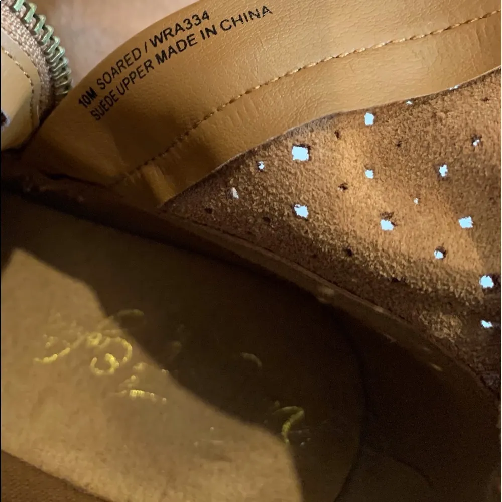 Sz 10, Vintage 7 Eight Soared Suede Ankle Boots - Image 11