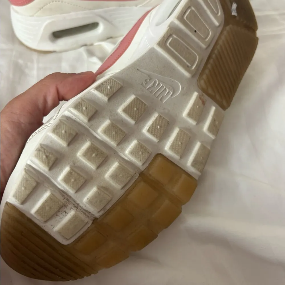 Nike Women's White and Pink Athletic Sneakers 8 - Image 6