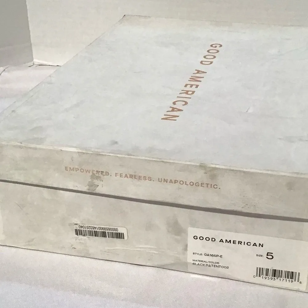 Good American Women's Patent Leather Block Heel Boots Black Size 5 | Modern Chic - Image 7