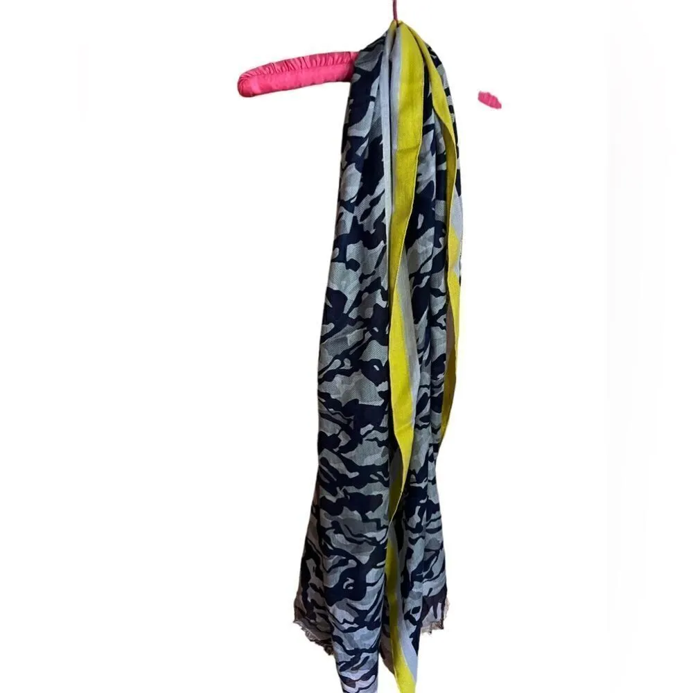 Grey and blue camouflage print lightweight rectangular scarf with yellow trim - Image 3