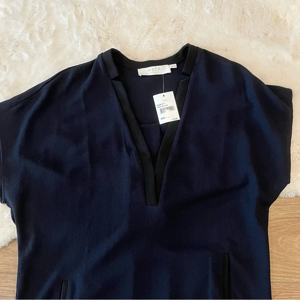 NWT  The Label V Neck Shift Dress Size XS - Image 5