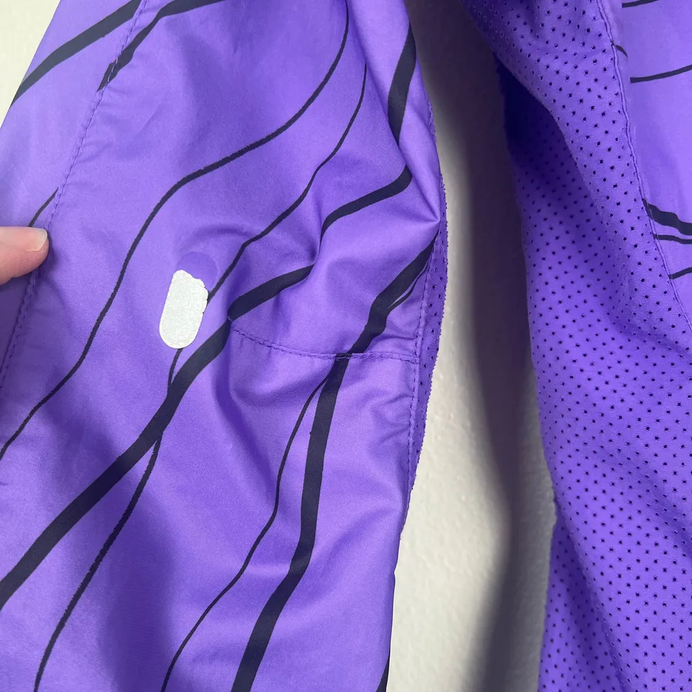 Nike Women's Fully Zip Hooded Running Jacket Purple Sz S‎ - Image 5