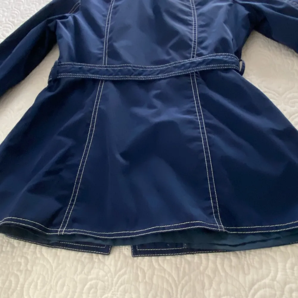 Vintage 60’s/70’s Navy Trench Coat with White Accents Parisian Chic Old Money Blue Size undefined - Image 11