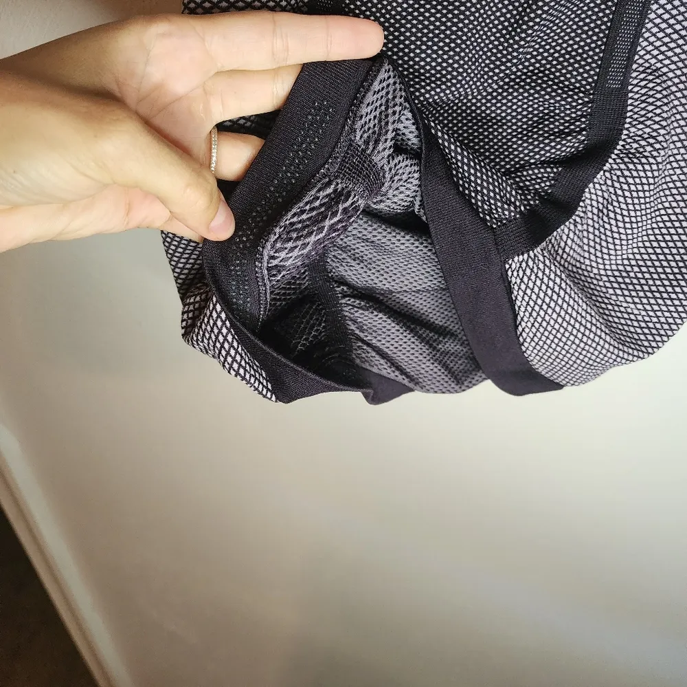 Athleta Black White Dotted Cinch Tank Size S - Image 4