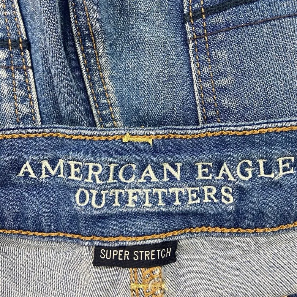American Eagle Blue Medium Wash Mid Rise Cotton Stretch Cutoff Jean Short Size 4 - Image 3