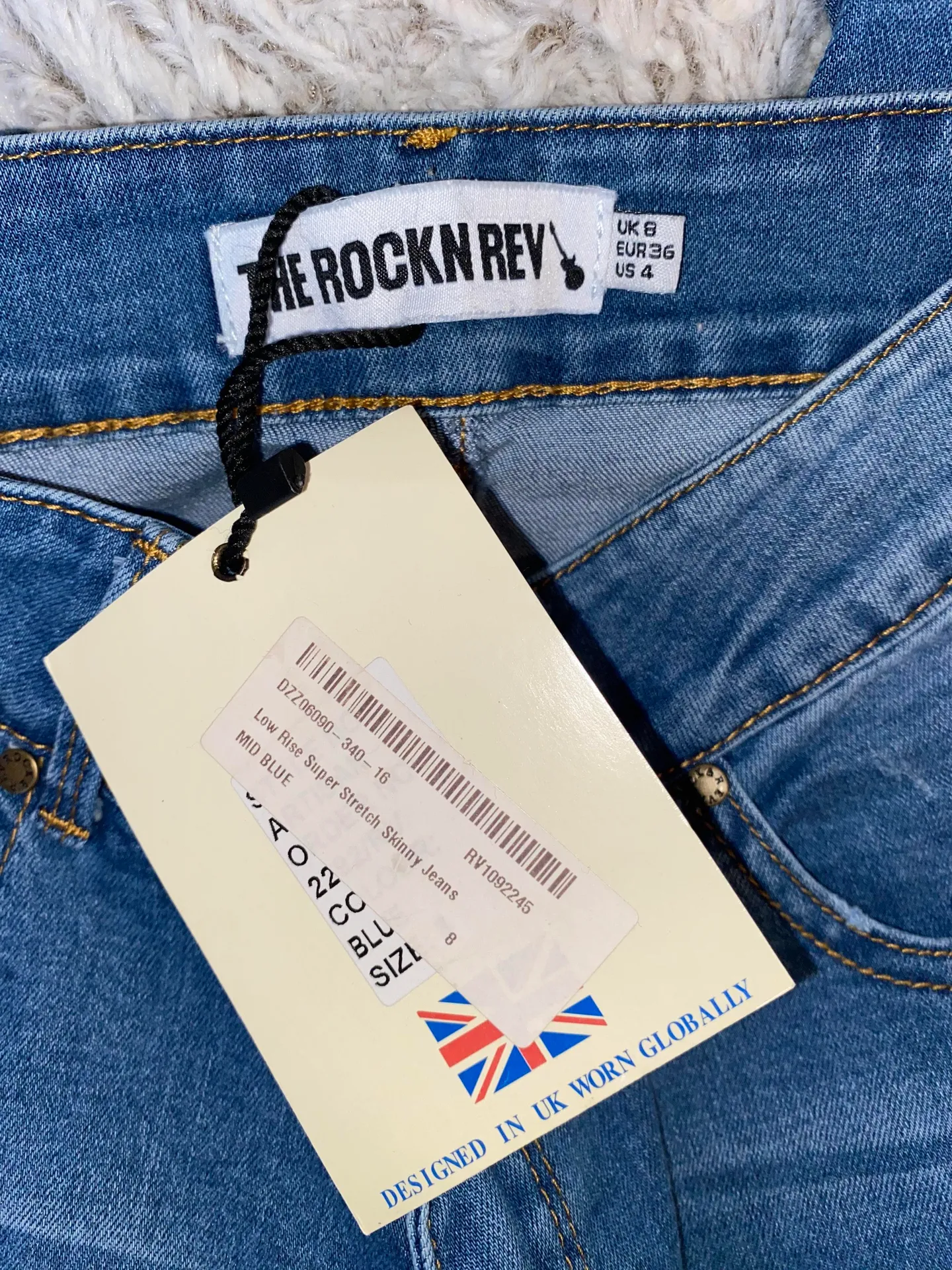 Distressed Jeans - Image 3