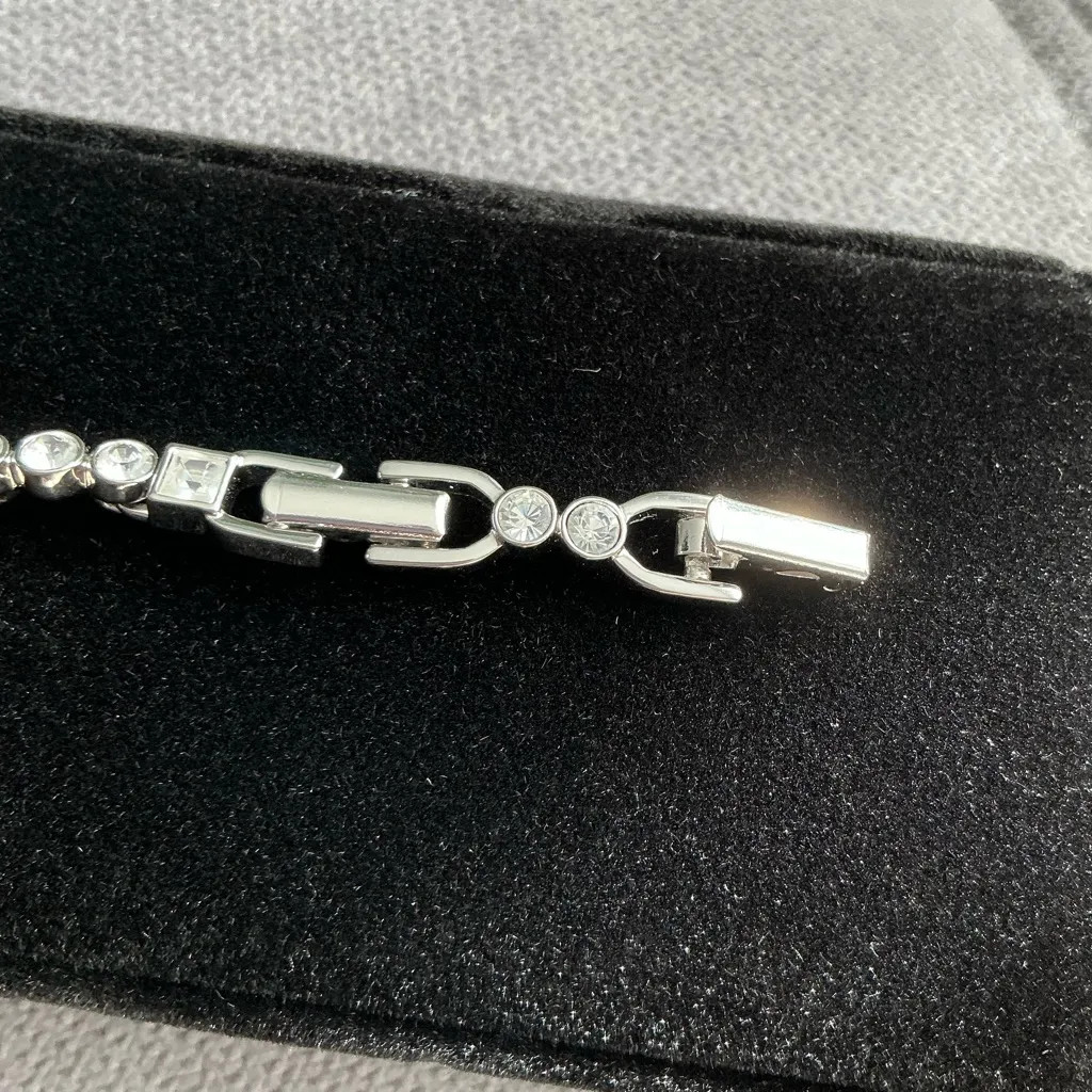 Authentic SWAROVSKI bracelet DRESSY🌟🌟🌟 - Image 9