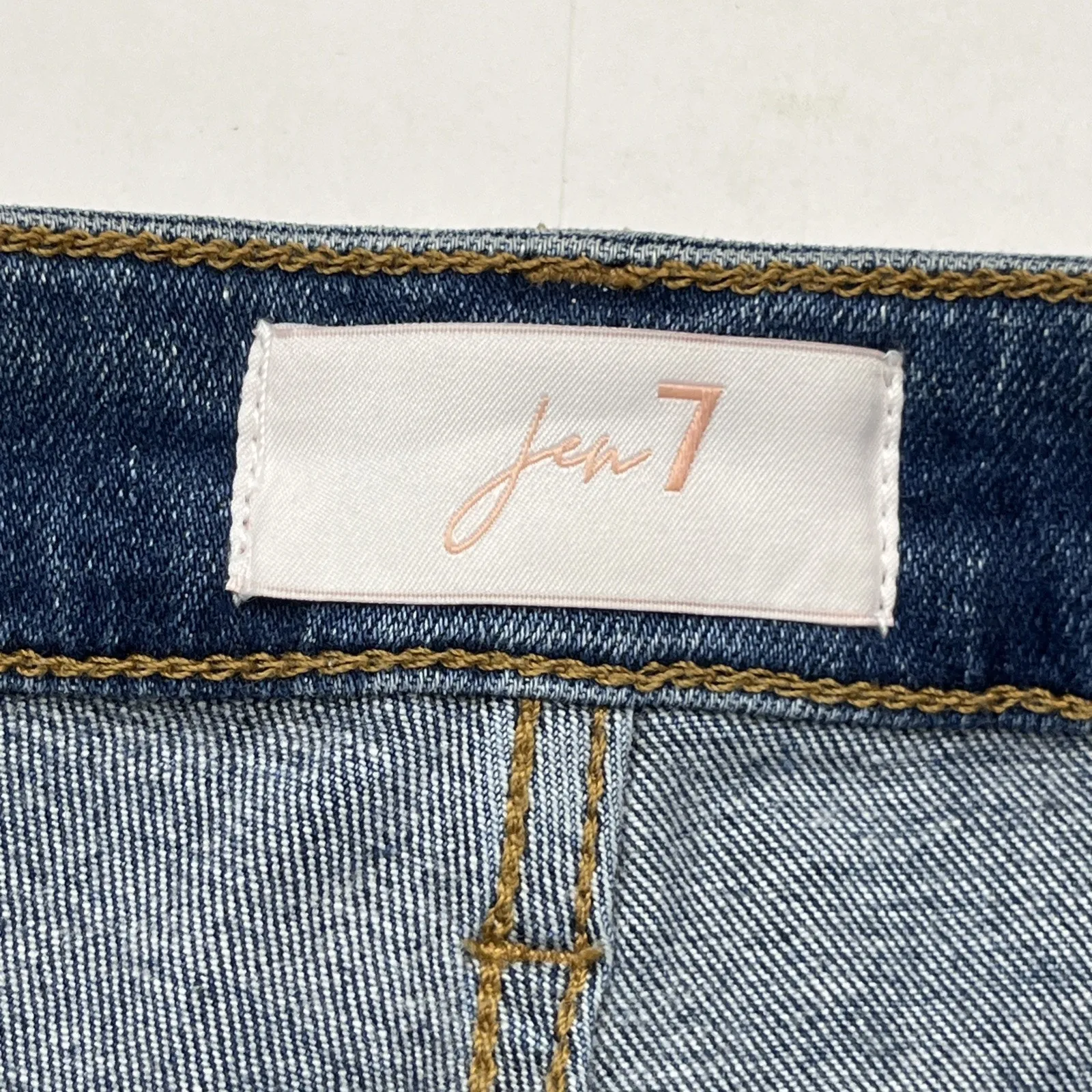 7 For All Mankind Jen7 Shorts Frayed Hem Womens Size 4 Stretch Blue Denim - Image 4