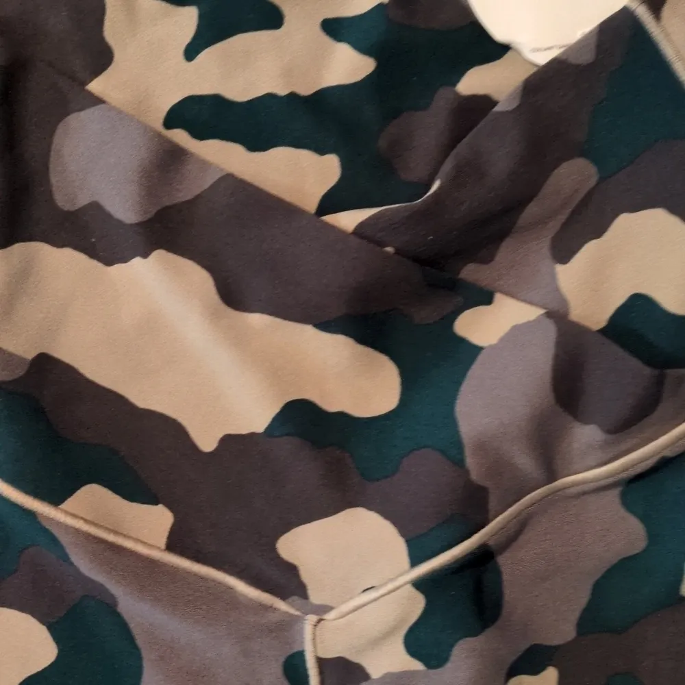 Aerie Offline Camo Crossover Real Me 7/8 Ho Rise Leggings Size Small - Image 2