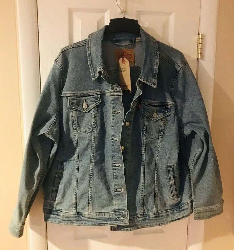Levi's Women's Plus Size Original Trucker Denim Jacket Size 4X Lighter Blue New - Image 11