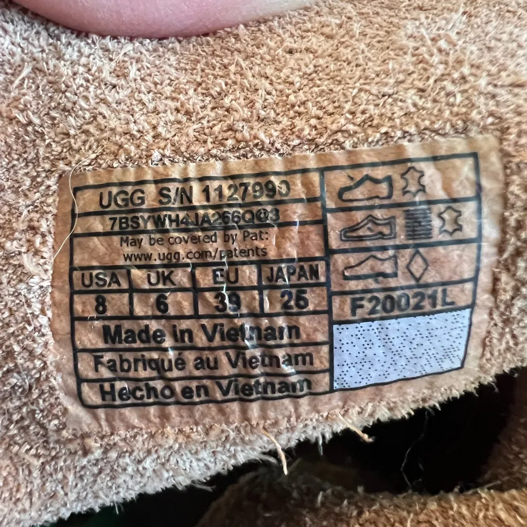 UGG Men's Tan Leather Boots - Image 4