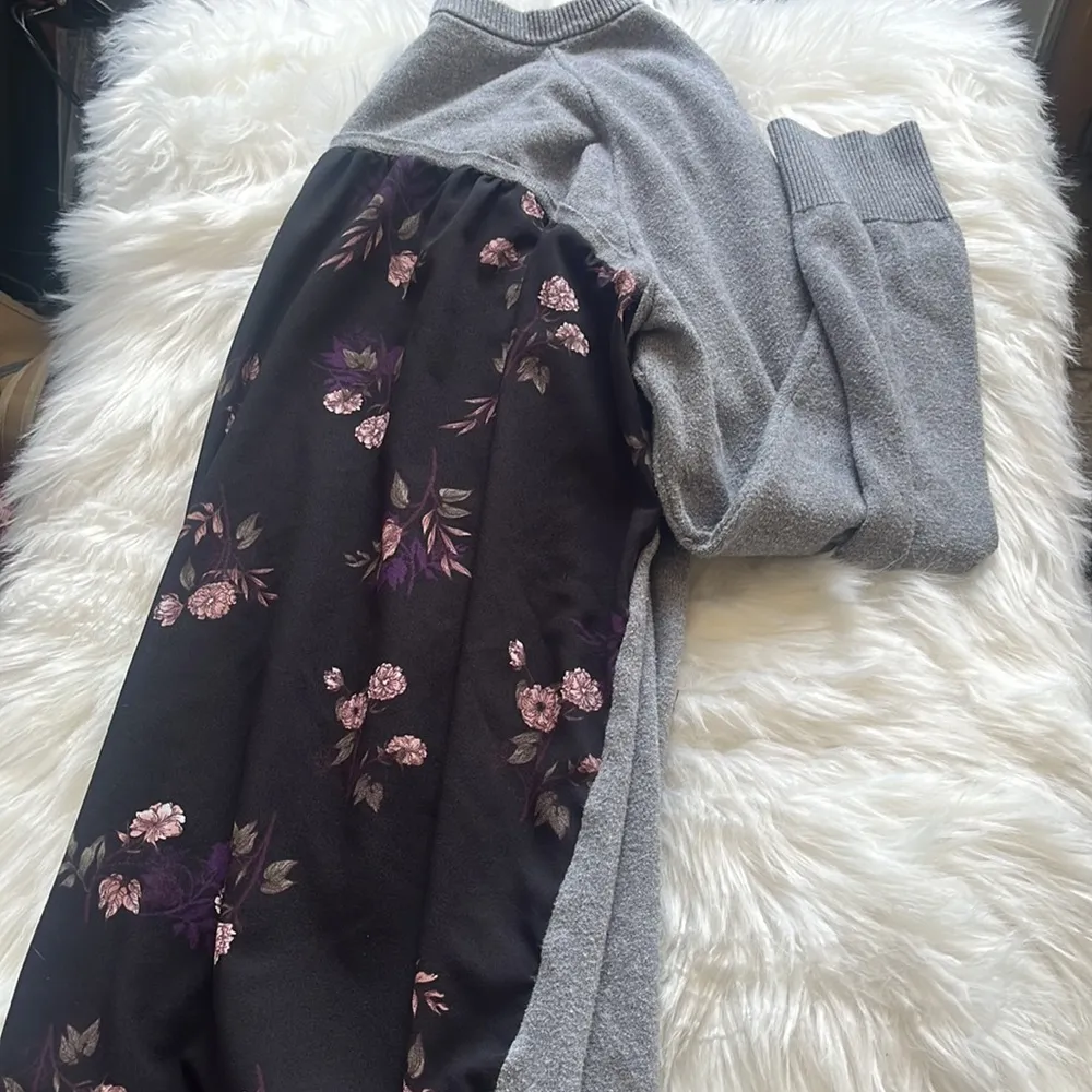 Torrid  sweater with flowy back - Image 11