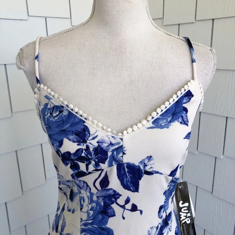 Jump Apparel Women's Blue/White Floral Sleeveless Hi-Low Flounce Dress sz Jr's S - Image 4