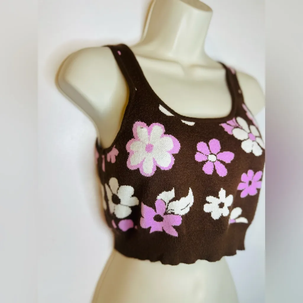 Kendall And Kylie Brown/pink  Floral Jacquard Cropped Sweater Tank Size Medium - Image 3