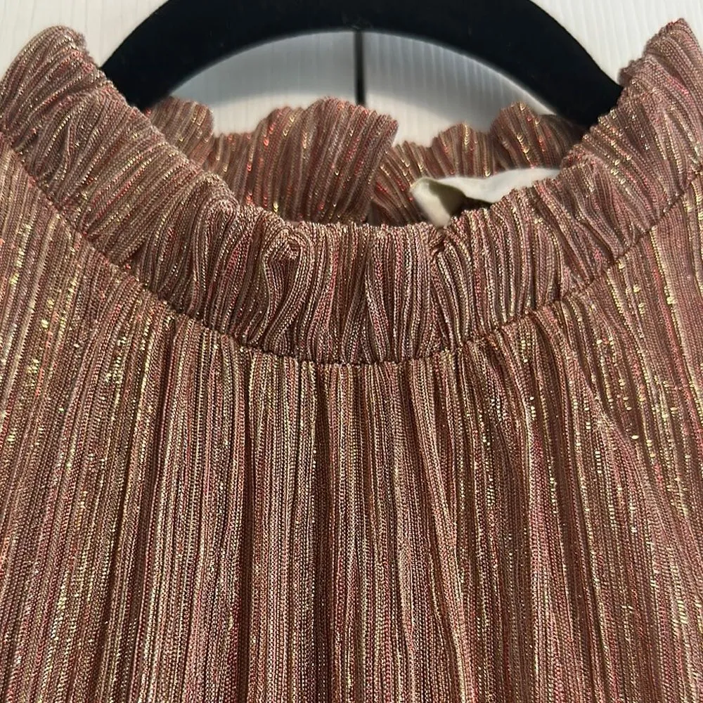 eri + ari Women’s Sleeveless Rose Gold Shimmer Top - Image 2