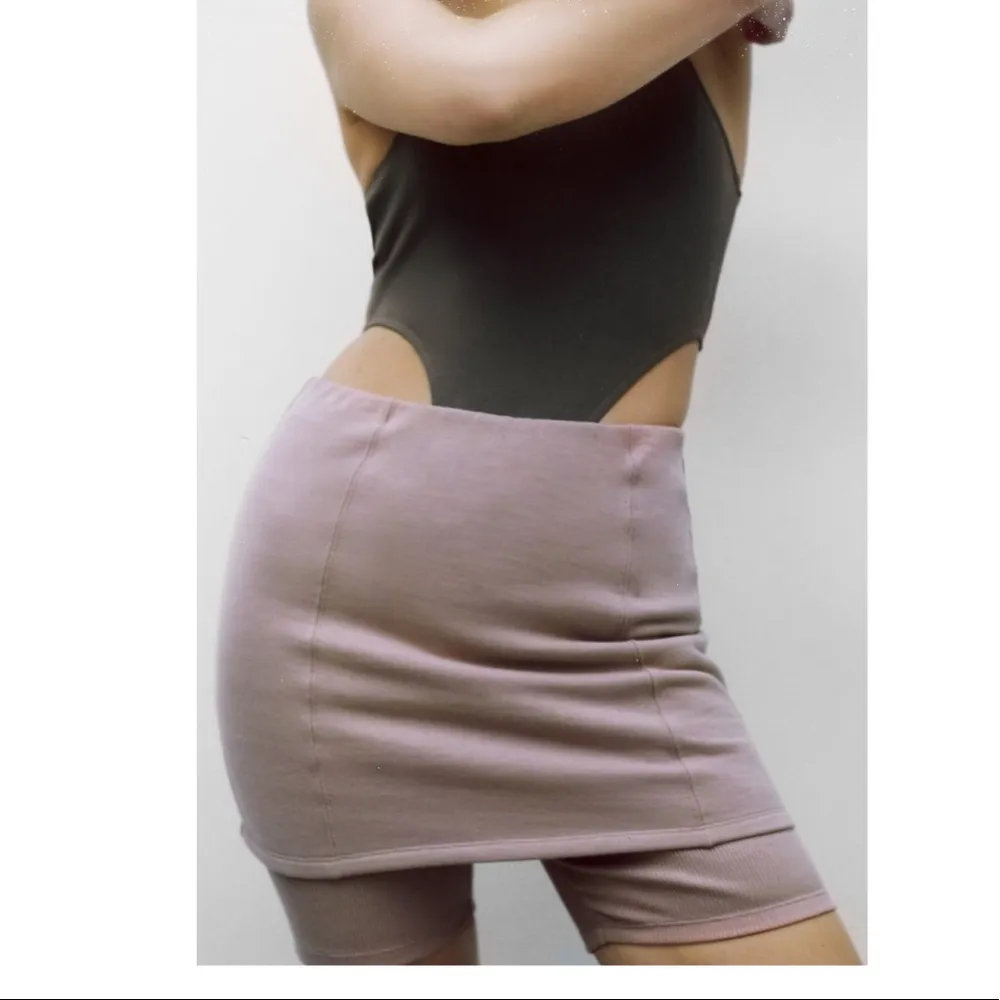 NWT ZARA HIGH WAISTED BLOGGERS FAV SKORT MEDIUM - Image 3