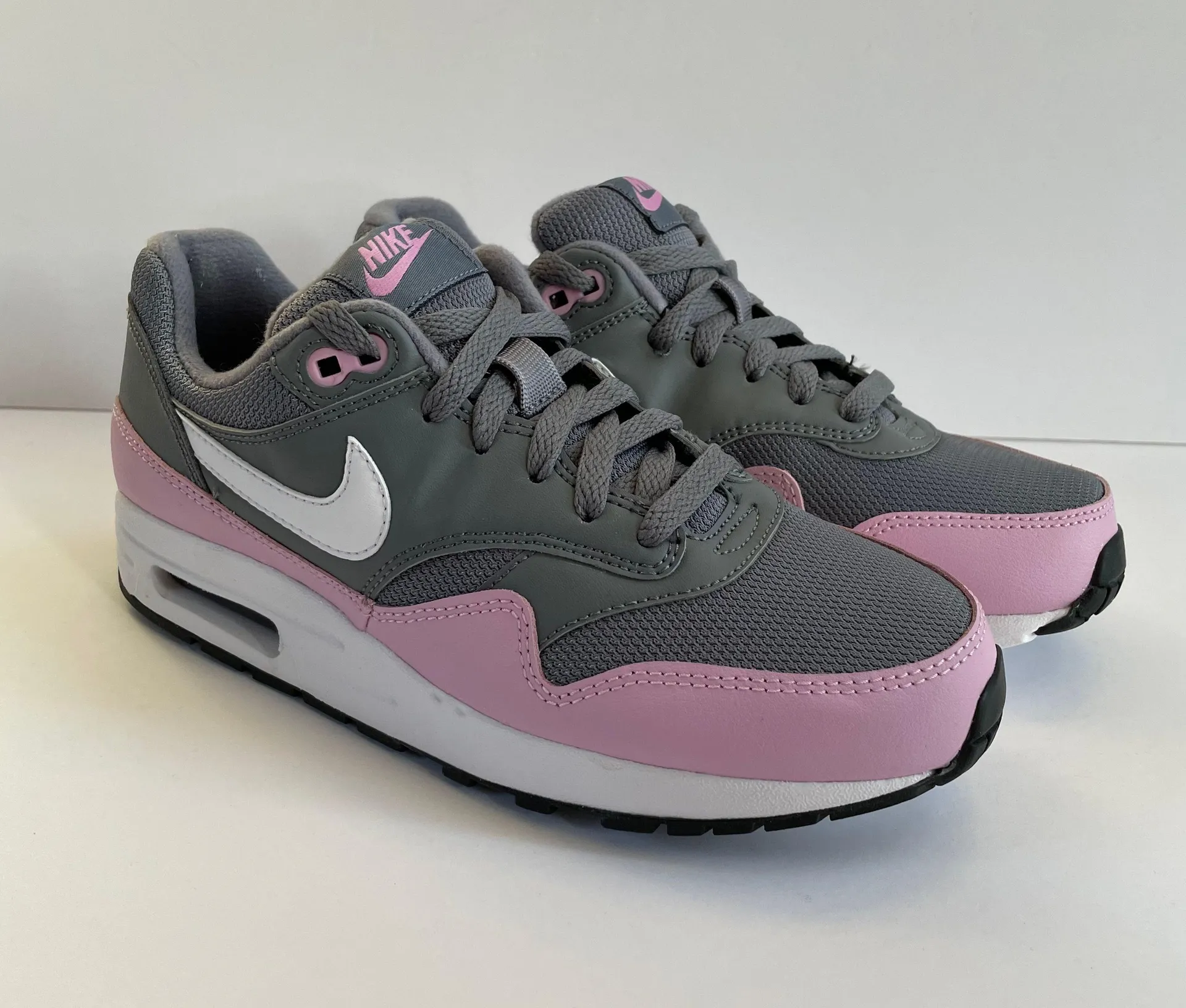 Air Max 1 Shoes - Image 2