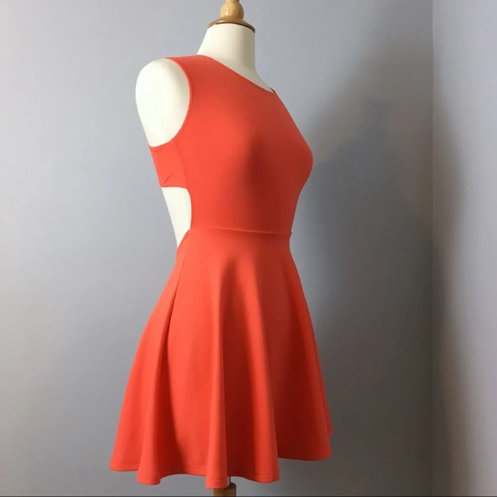 American Apparel Off the Shoulder Cross-back Dress - Image 3