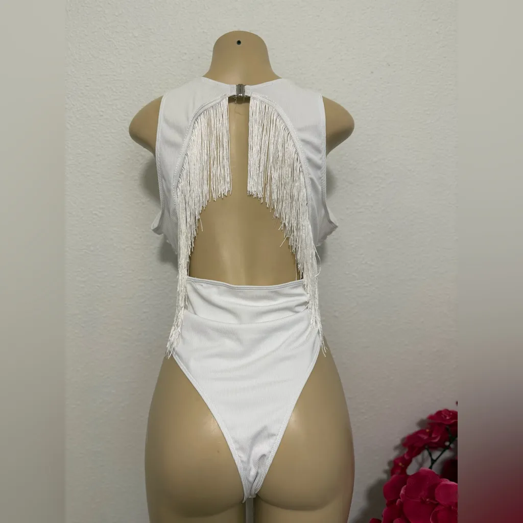 SHEIN Rib Cut-Out Back Fringe Hem Plunging One Piece Swimsuit - Image 5