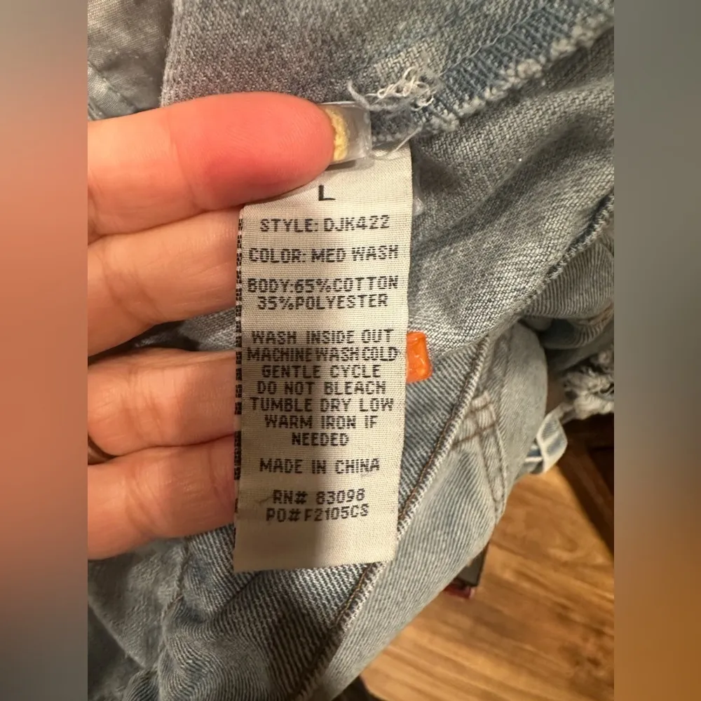 Ci Sono Distressed Jean Jacket Size Large - Image 4