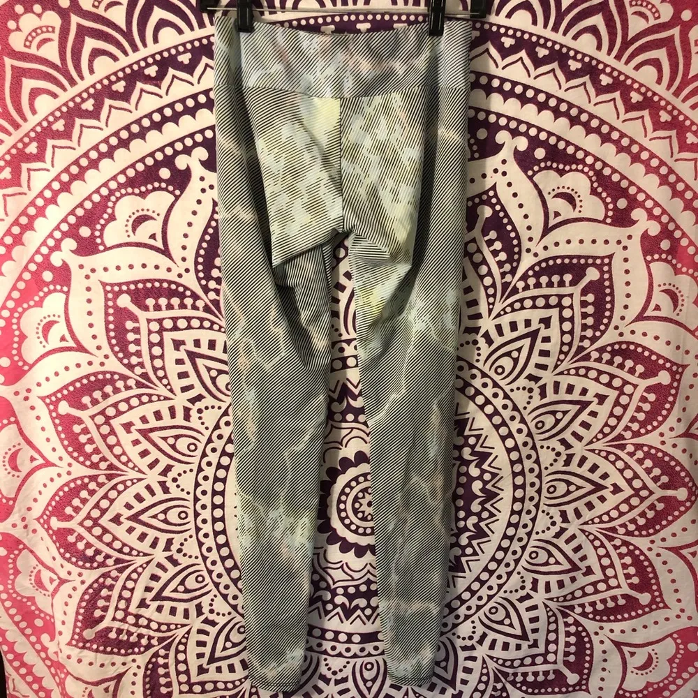 Onzie Diagonal Stripe Leggings Full Length Small Medium Blue Green - Image 3