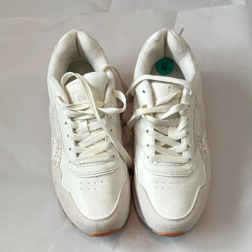 Reebok‎ Women's Leopard Print Sneakers size 8 light usage - Image 2