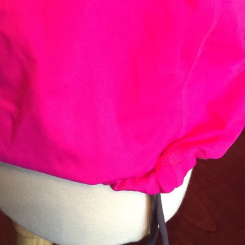 Lululemon VINTAGE (2011) Rehearsal Tank Top in Paris Pink - Image 12