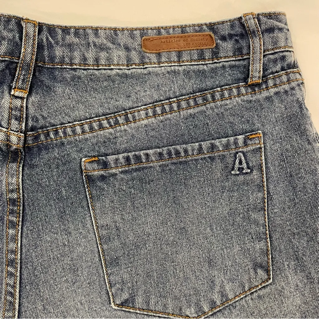 Articles of Society 100% Cotton Denim Frayed Hem Women's Jean Shorts size 29 - Image 5