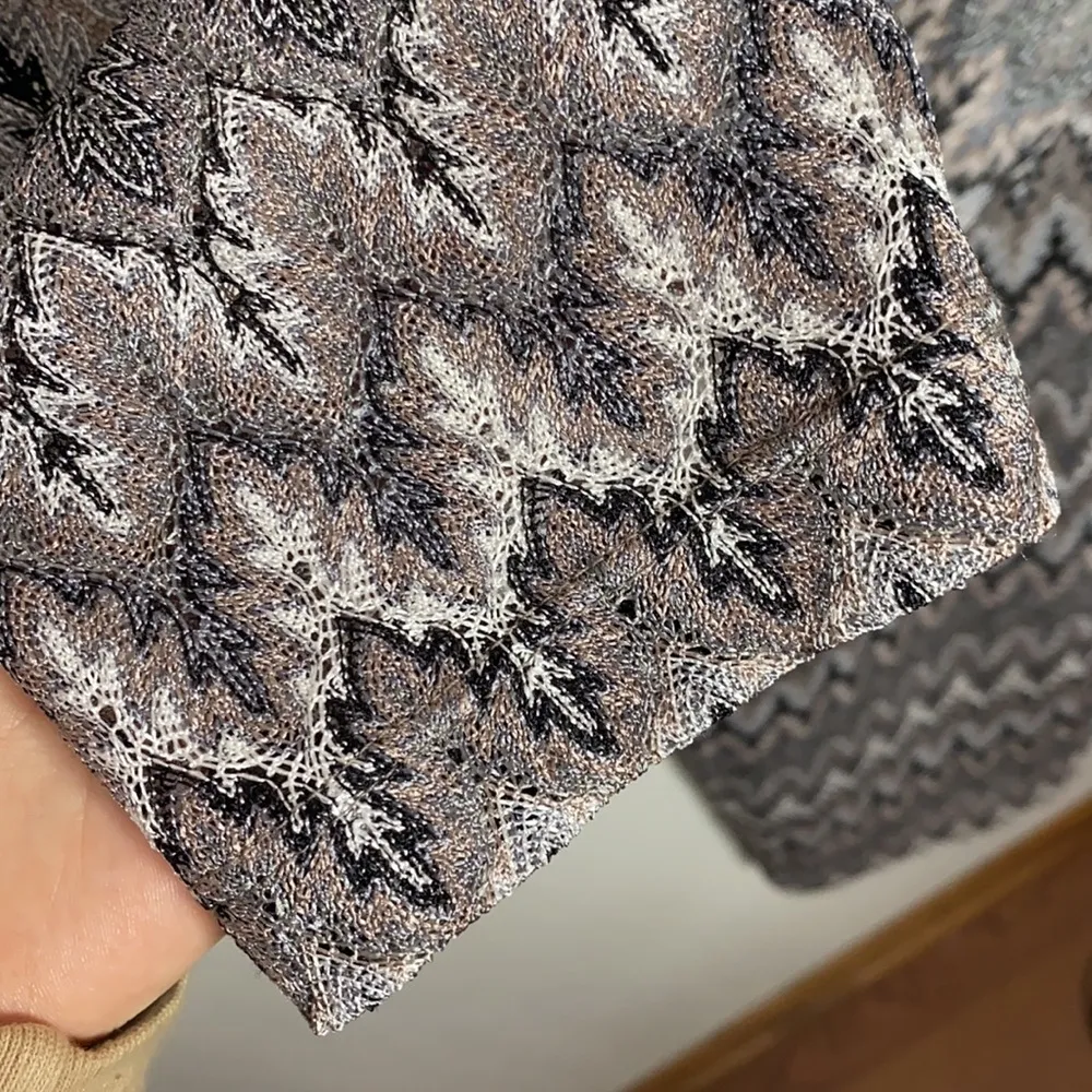 David Meister feathered chevron faux wrap evening dress size 12 - Image 8