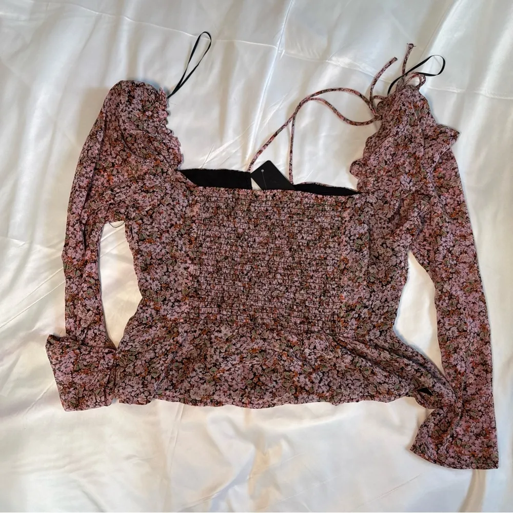 NWO ASTR the label Toni top floral rouge lined women’s large - Image 5