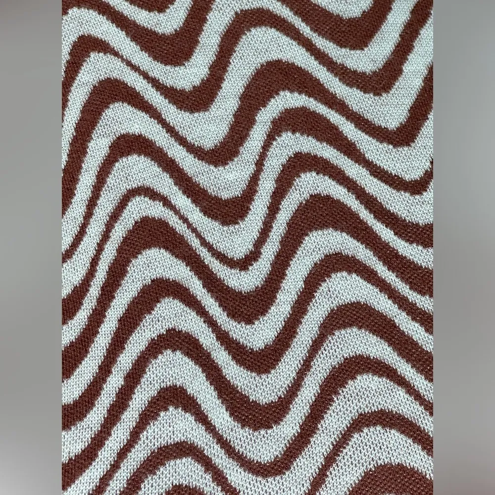 NEW BILLABONG Wavey Babe Mock-Neck Crop Top small NWT - Image 3