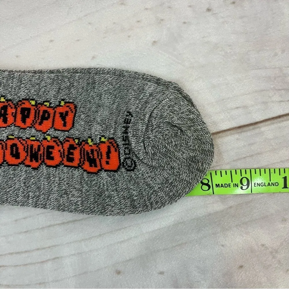 NWT Vintage Unlimited Mickey Mouse Disney Halloween Pumpkin Gray Socks Size 9-11 - Image 5