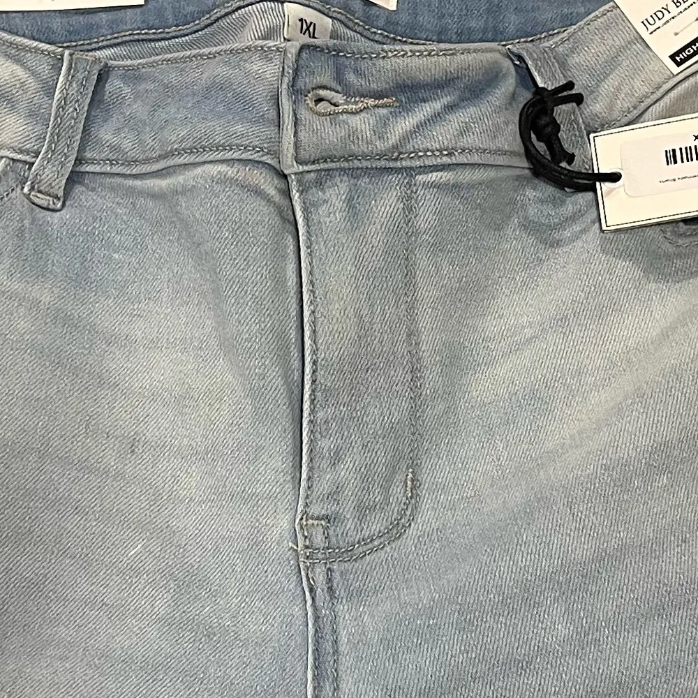 Judy Blue Bermuda Distressed Denim Shorts - Light Blue Size 1XL - Image 6