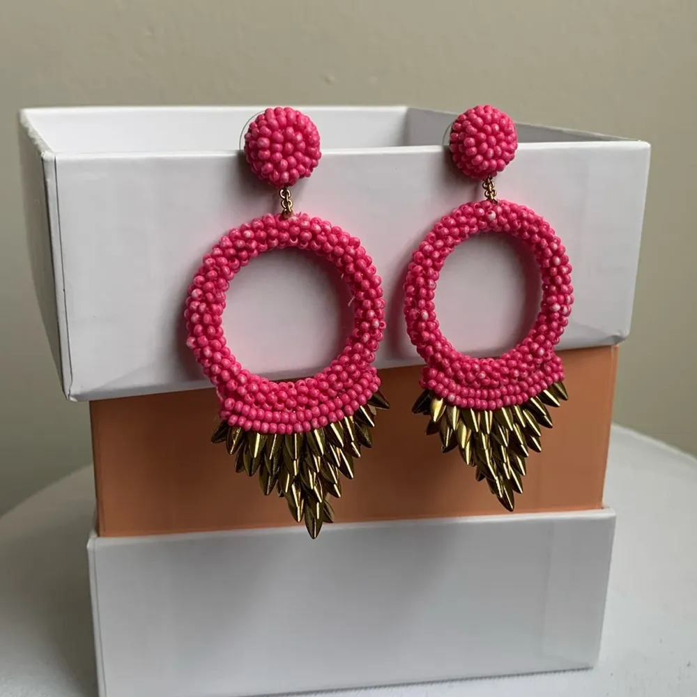 Deepa Gurnani Franka Beaded Fringe Drop Earrings Hot Pink & Gold NEW - Image 2