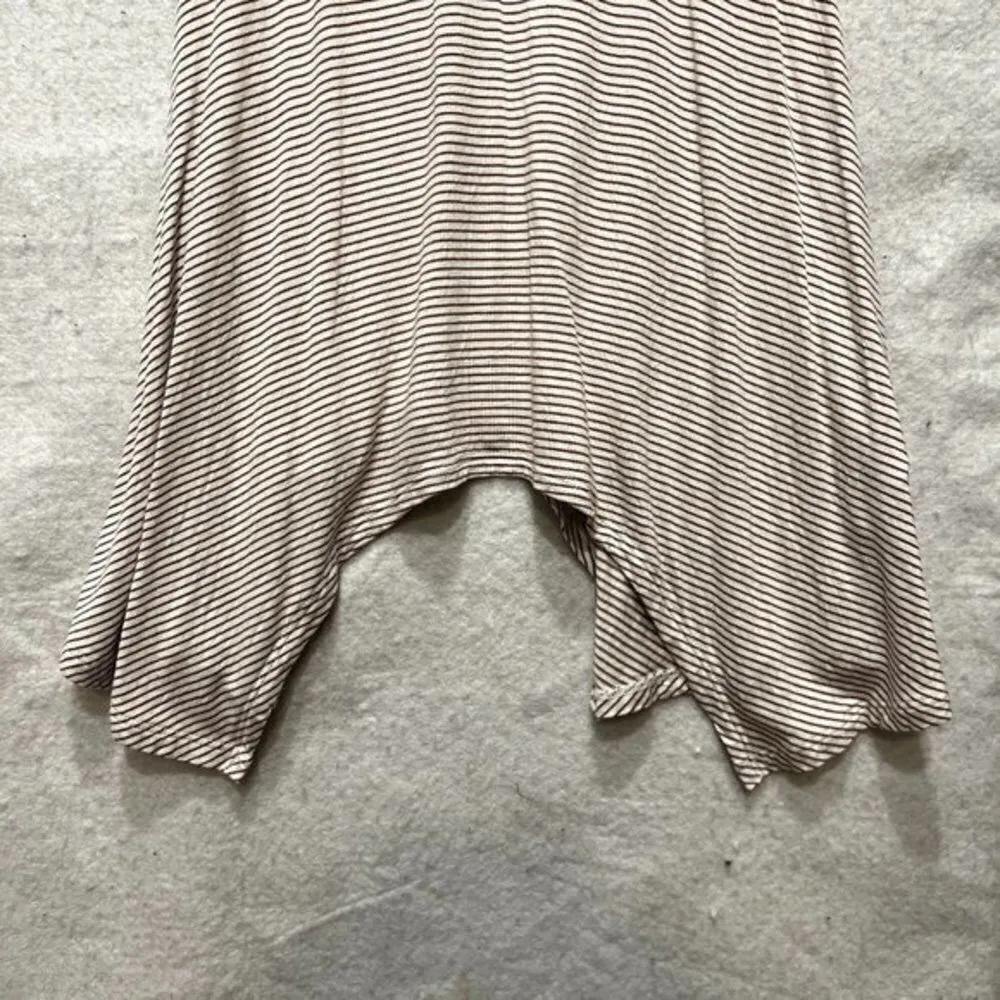 Logo Layers Womens Tops Size XS Striped Shark Bite Hem Tank‎ - Image 4