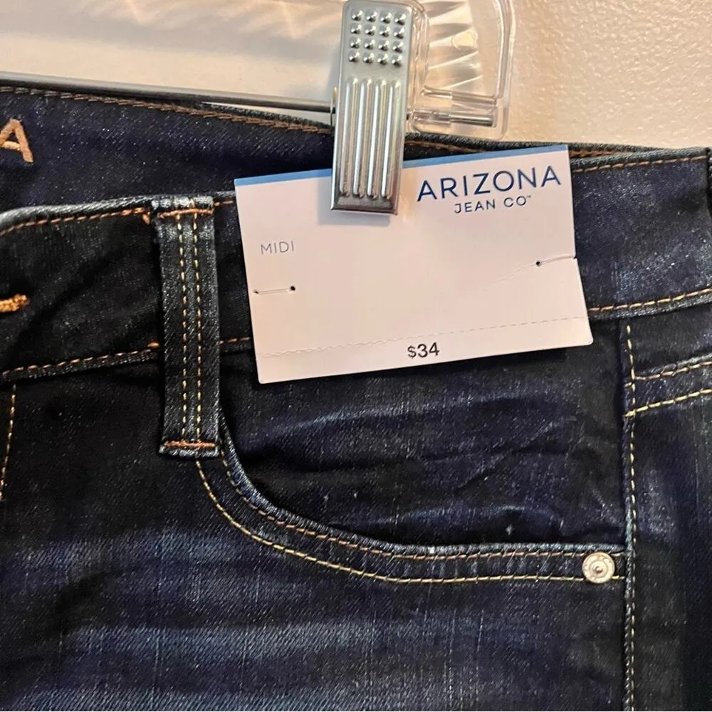 Arizona Jeans Rolled Up Denim Shorts Sz 11 NWT - Image 5