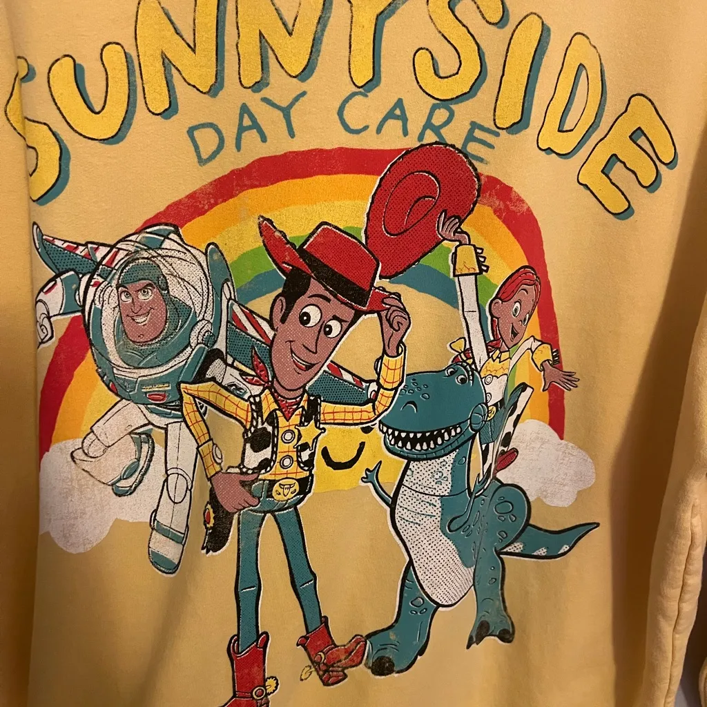 Disney Pixar Toy Story “Sunnyside Day Care” Yellow Crewneck Sweatshirt Size XXL - Image 2