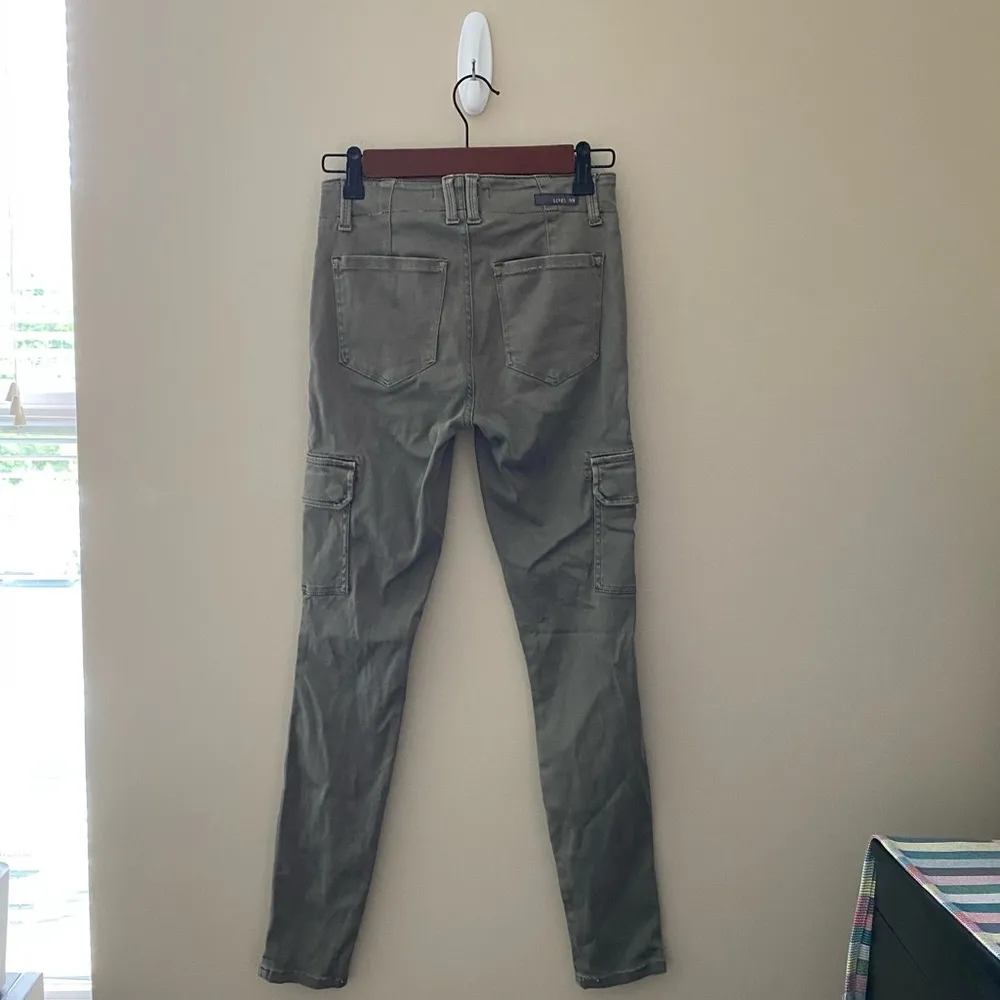 Women’s Level 99 Army Green Brooklyn Skinny Zipper Cargo Pants Size 24 - Image 4