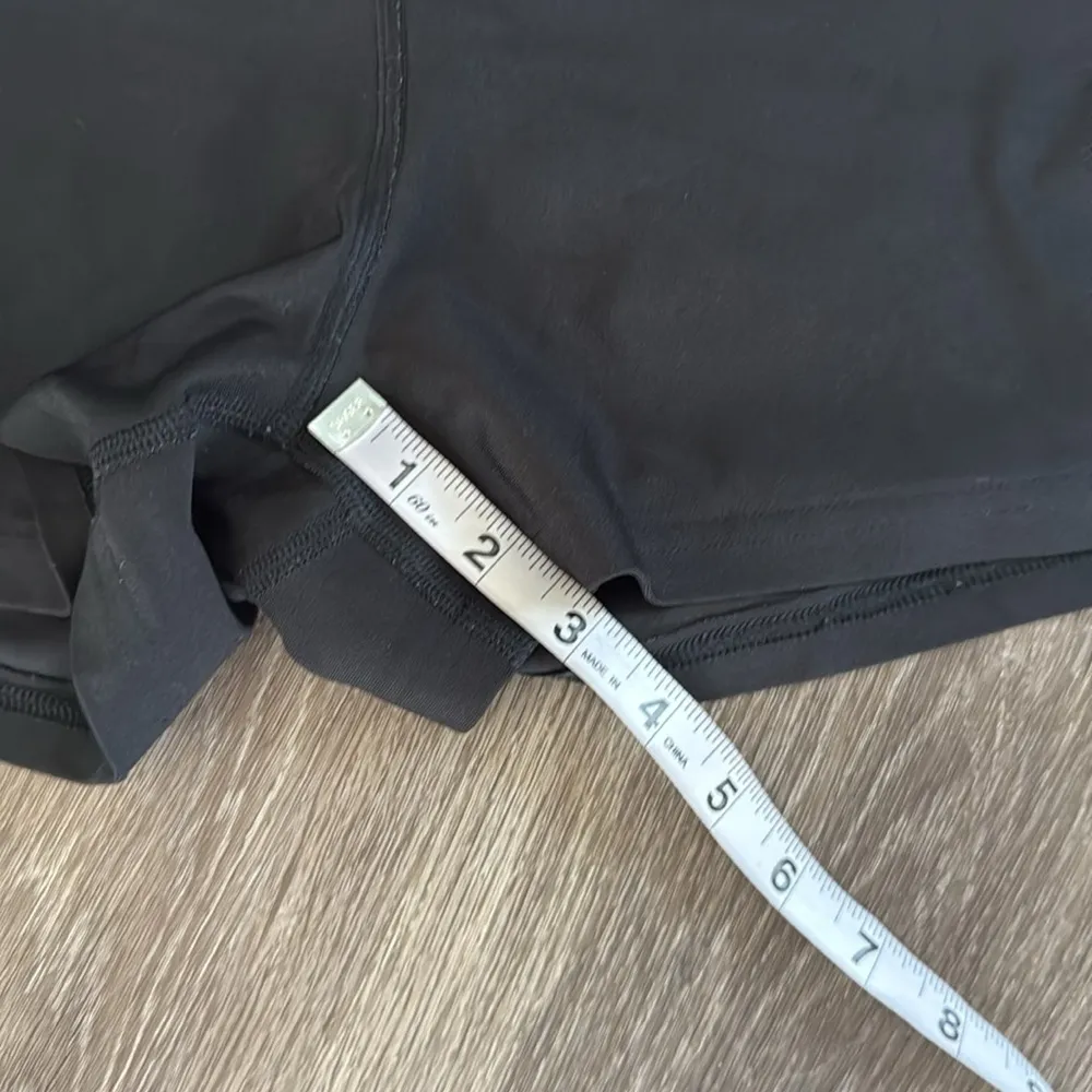 Under Armour Black Athletic Shorts with seamless fit XL women’s Stretchy - Image 8