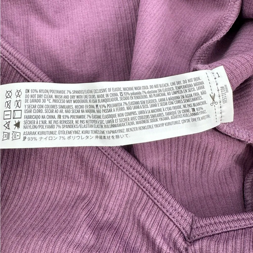 Forever 21 Seamless‎ Scoop Neck Long Sleeve Active Crop Top Med - Image 5