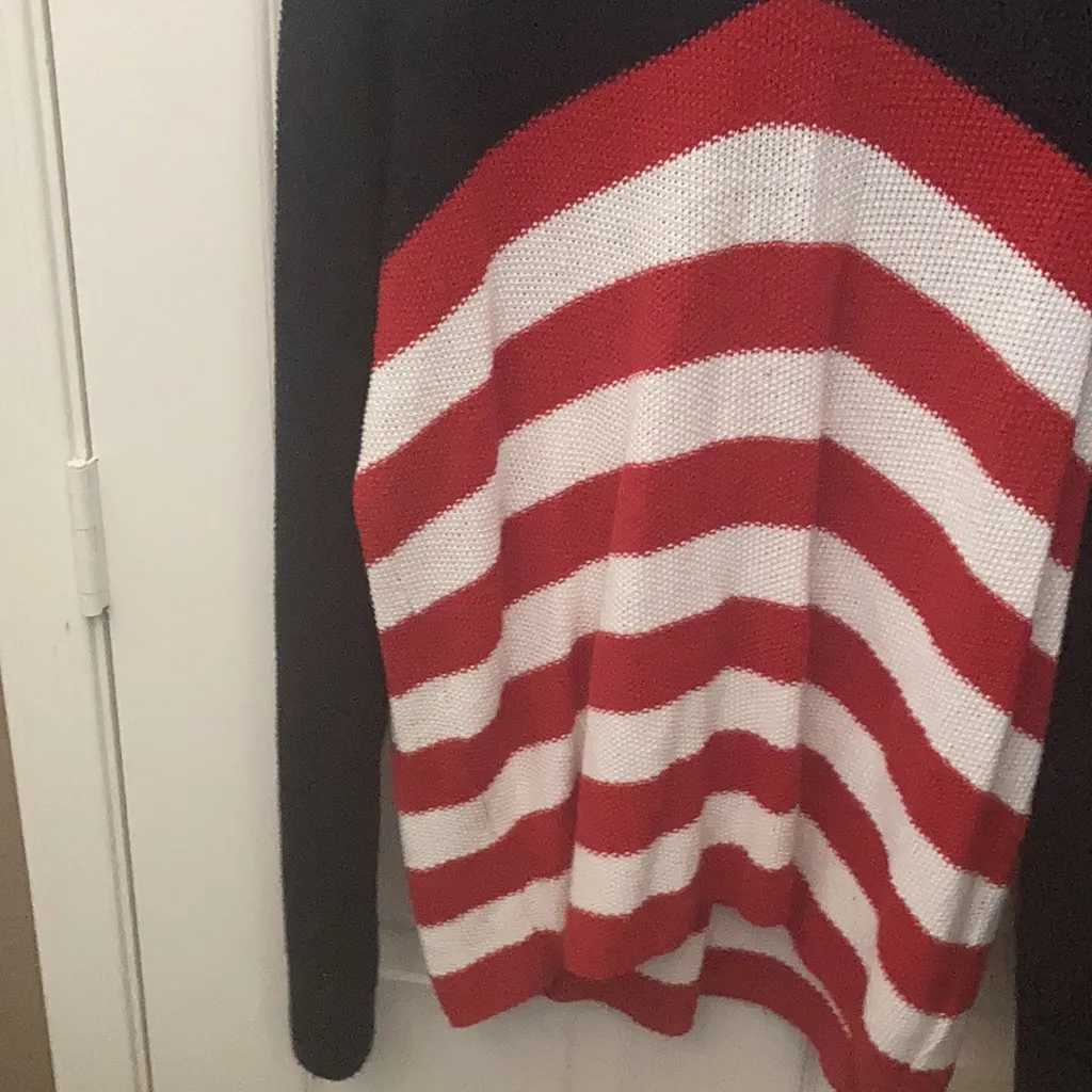 FINAL MARKDOWN Ladies Cherokee sweater xl - Image 2