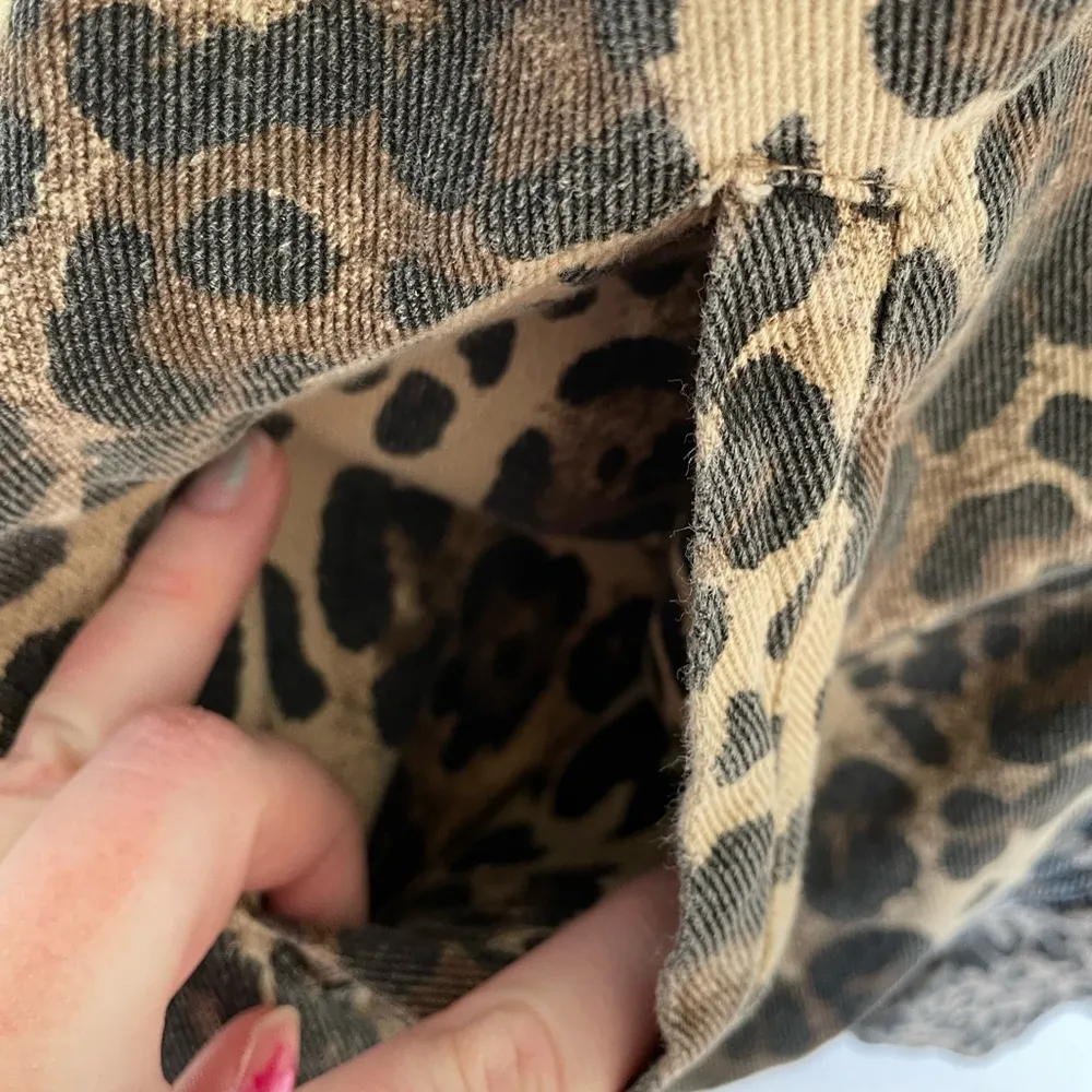 Leopard Print Vest - Image 4