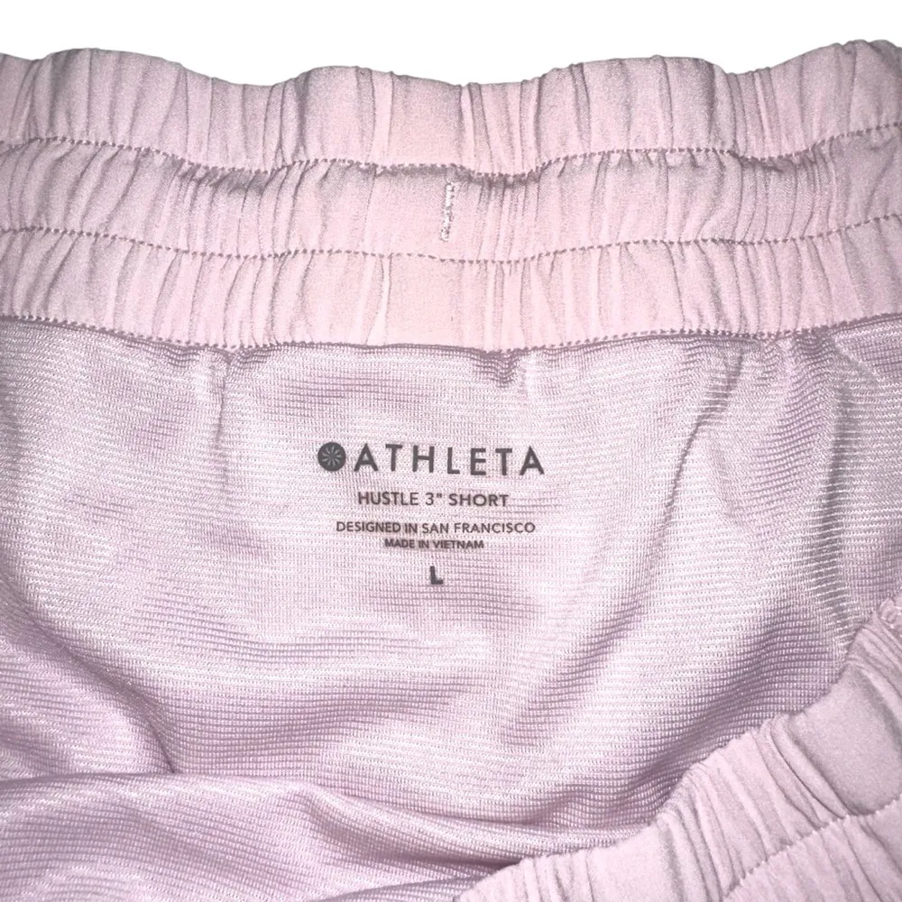 Athleta Hustle 3” Pink Athletic Perforated Shorts LARGE - Image 3