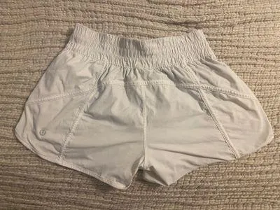 Lululemon Tracker Short 4”in White - Image 3