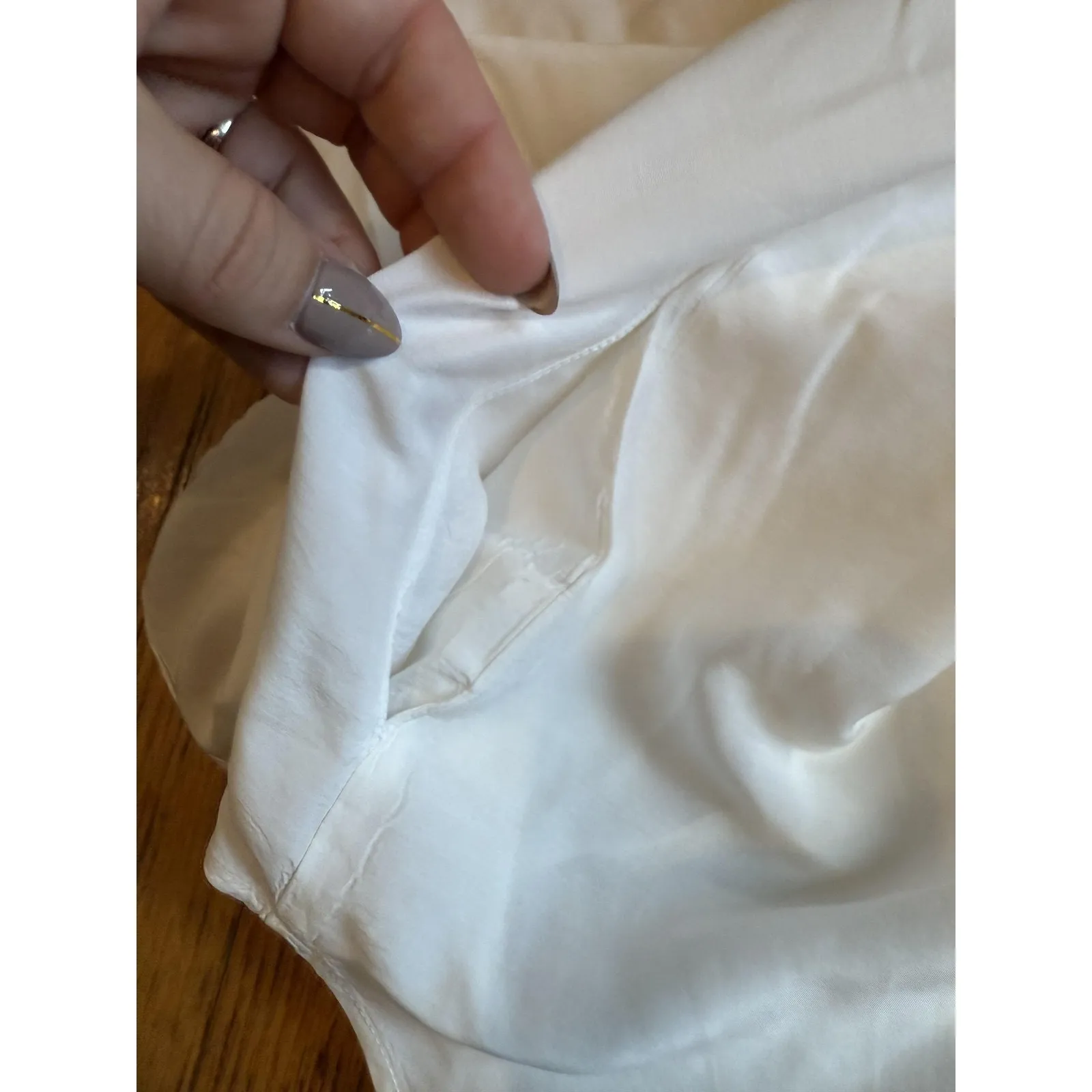 CP Shades Blouse Womens Medium White Rayon Silk Blend Tunic Split Neck Made USA - Image 6