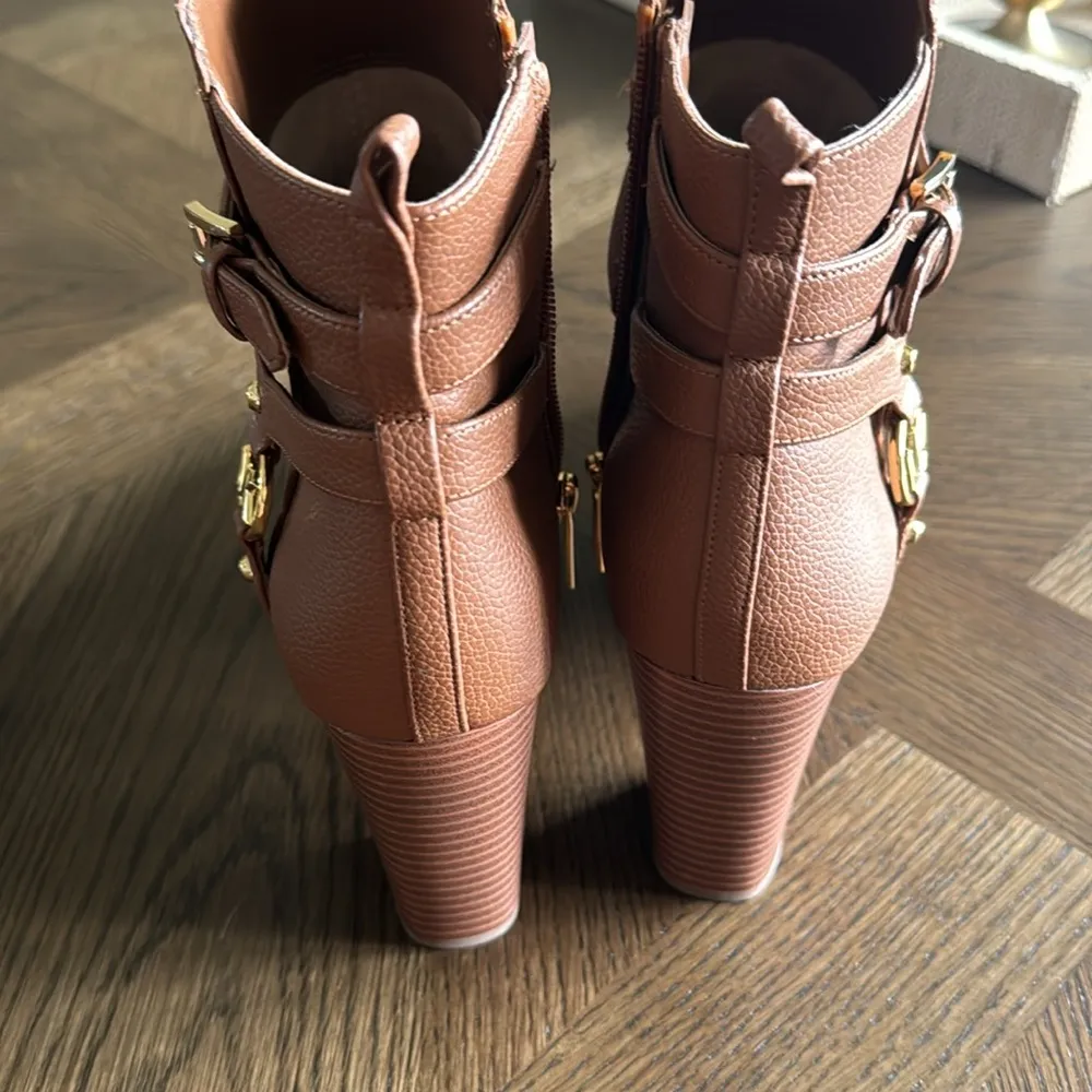 Michael Kors Women Tally MK Logo Brown Faux Leather Dressy Office Boots size 9.5 - Image 7