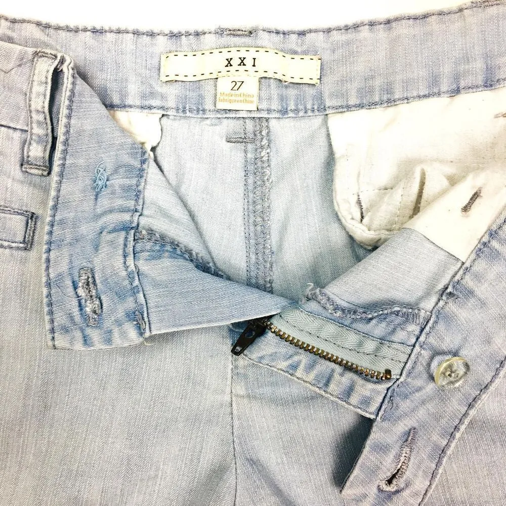 Forever 21 womens  light denim - Image 3