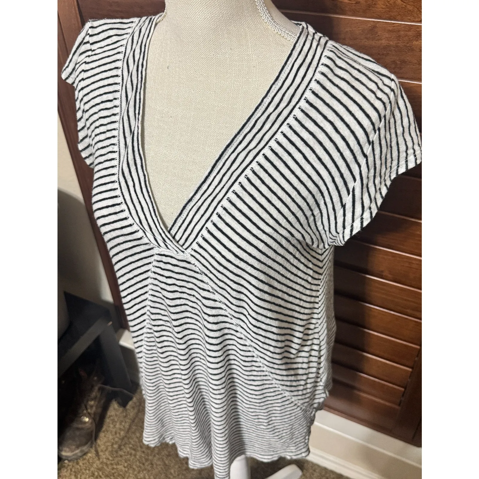 Postmark Anthropologie Linen blend black white striped top knit shirt sz M Size M - Image 2